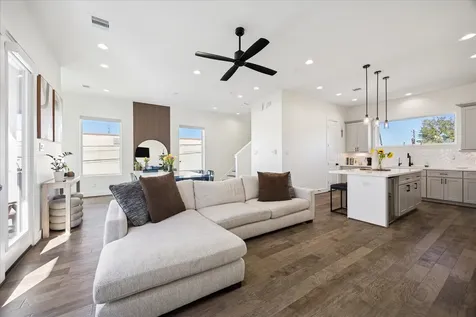 1915 Kolfahl Street A Houston TX 77023
