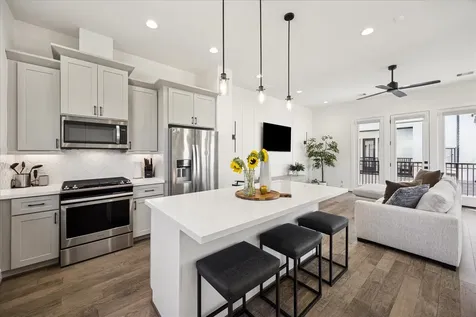 1915 Kolfahl Street A Houston TX 77023