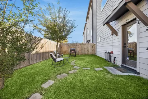 1915 Kolfahl Street A Houston TX 77023