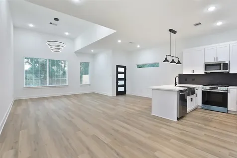 8109 Bigwood Street B Houston TX 77078