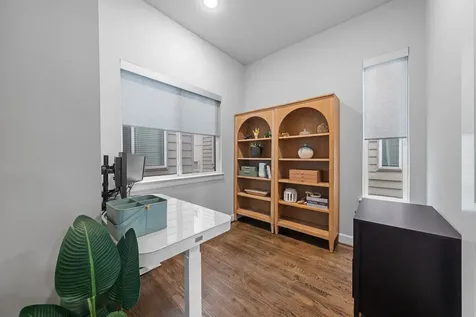 959 W 17th Street Houston TX 77008