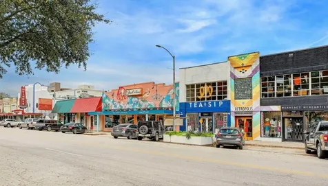 959 W 17th Street Houston TX 77008