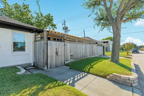 4727 Avenue O Galveston TX 77551