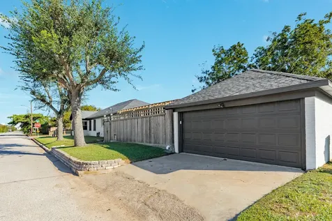 4727 Avenue O Galveston TX 77551