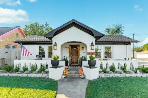 4727 Avenue O Galveston TX 77551