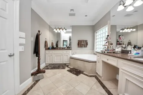 2502 Blossom Bay Court Houston TX 77059