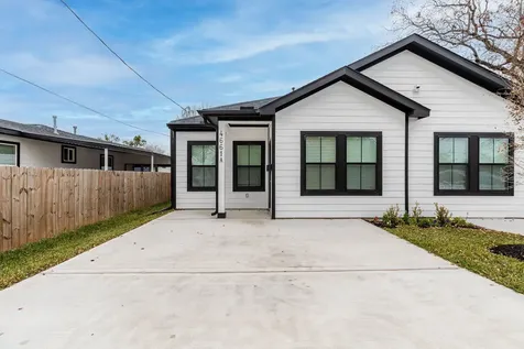 4661 Clover Street B Houston TX 77051