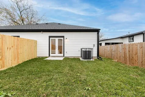 4661 Clover Street B Houston TX 77051