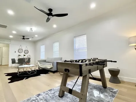 301 Tabor Street Houston TX 77009