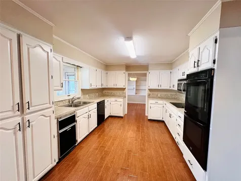 204 Primrose Lane Hemphill TX 75948
