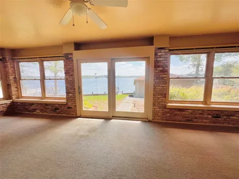 204 Primrose Lane Hemphill TX 75948
