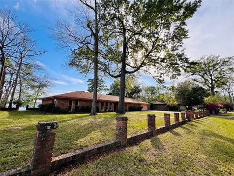 204 Primrose Lane Hemphill TX 75948