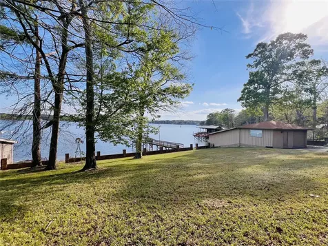 204 Primrose Lane Hemphill TX 75948