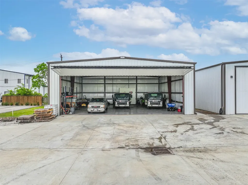 1835 County Road 130 Pearland TX 77581
