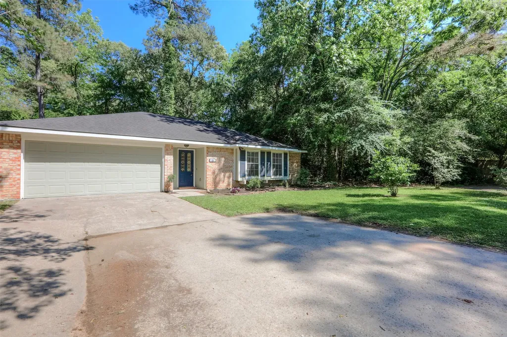 31 Maywind Court The Woodlands TX 77381