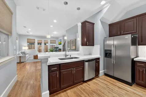 931 W 23rd Street I Houston TX 77008