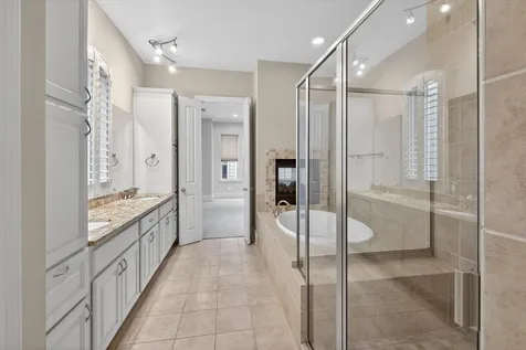 931 W 23rd Street I Houston TX 77008