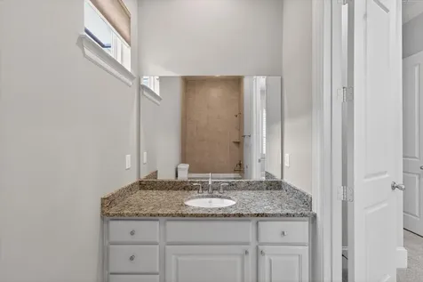 931 W 23rd Street I Houston TX 77008