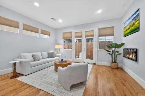 931 W 23rd Street I Houston TX 77008