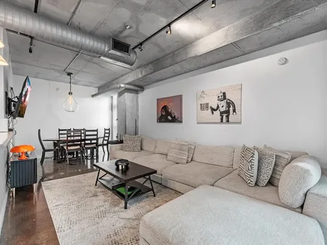 2000 Bagby Street 5423 Houston TX 77002