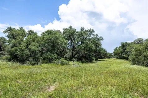 000 County Road 15aa Hallettsville TX 77964