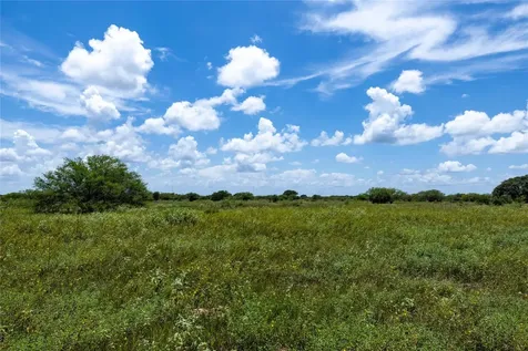 000 County Road 15aa Hallettsville TX 77964