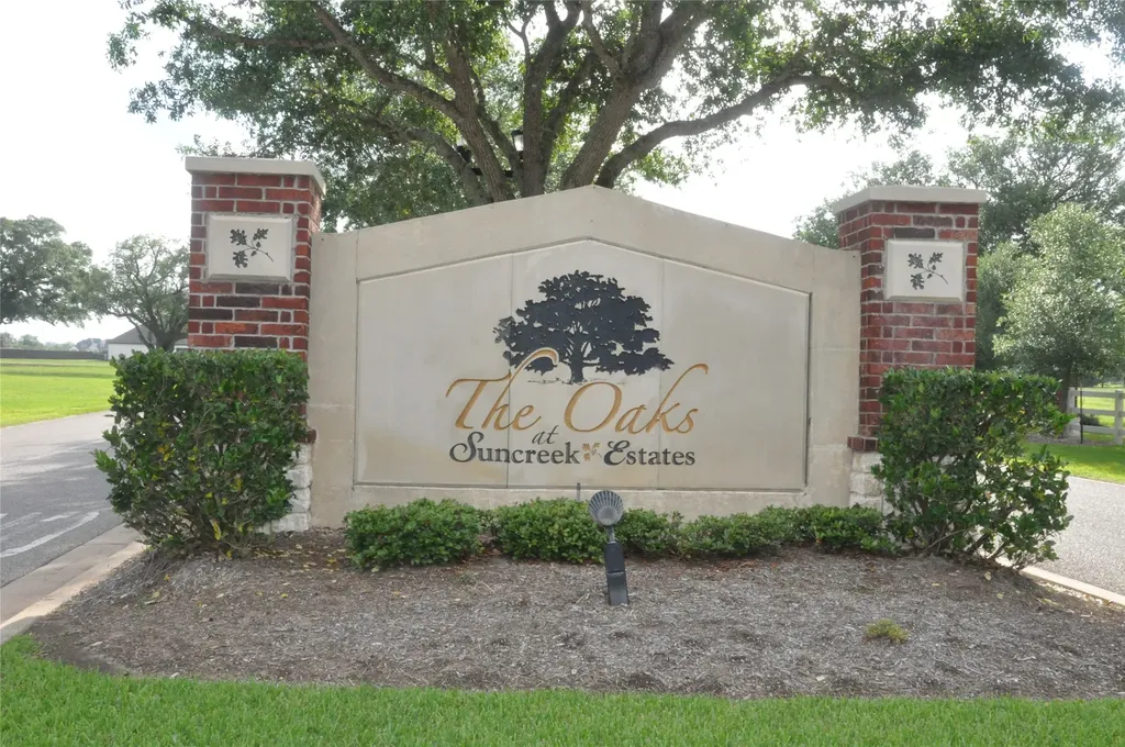 1414 Lakeland Circle Rosharon TX 77583