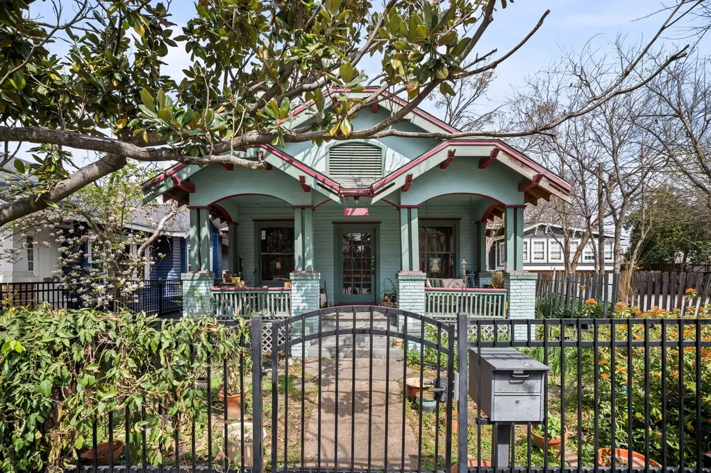 1004 Missouri Street Houston TX 77006