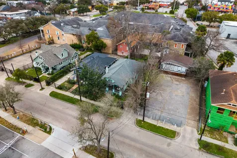 1004 Missouri Street Houston TX 77006