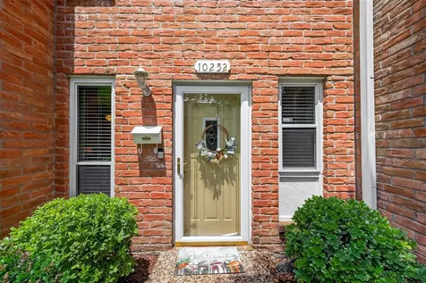 10252 Longmont Drive 45/4 Houston TX 77042