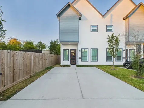 4619 Stassen Street B Houston TX 77051