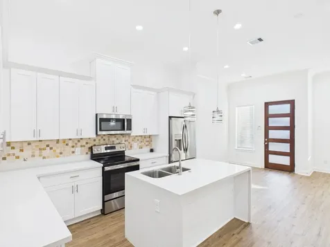 4619 Stassen Street B Houston TX 77051