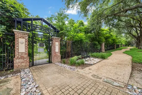 523 Archwood Trail Houston TX 77007