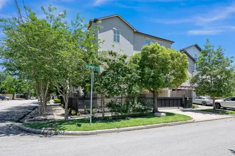 2101 Elmen Street Houston TX 77019