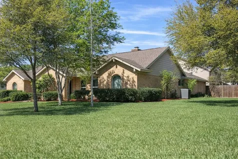 1912 Aggie Lane League City TX 77573
