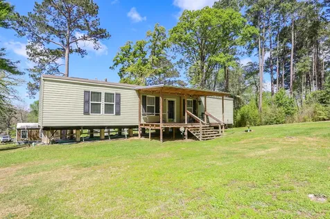 275 Bryan Street Zavalla TX 75980