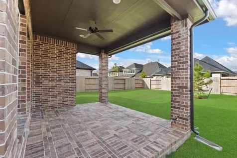 607 Crested Duck Court Willis TX 77318