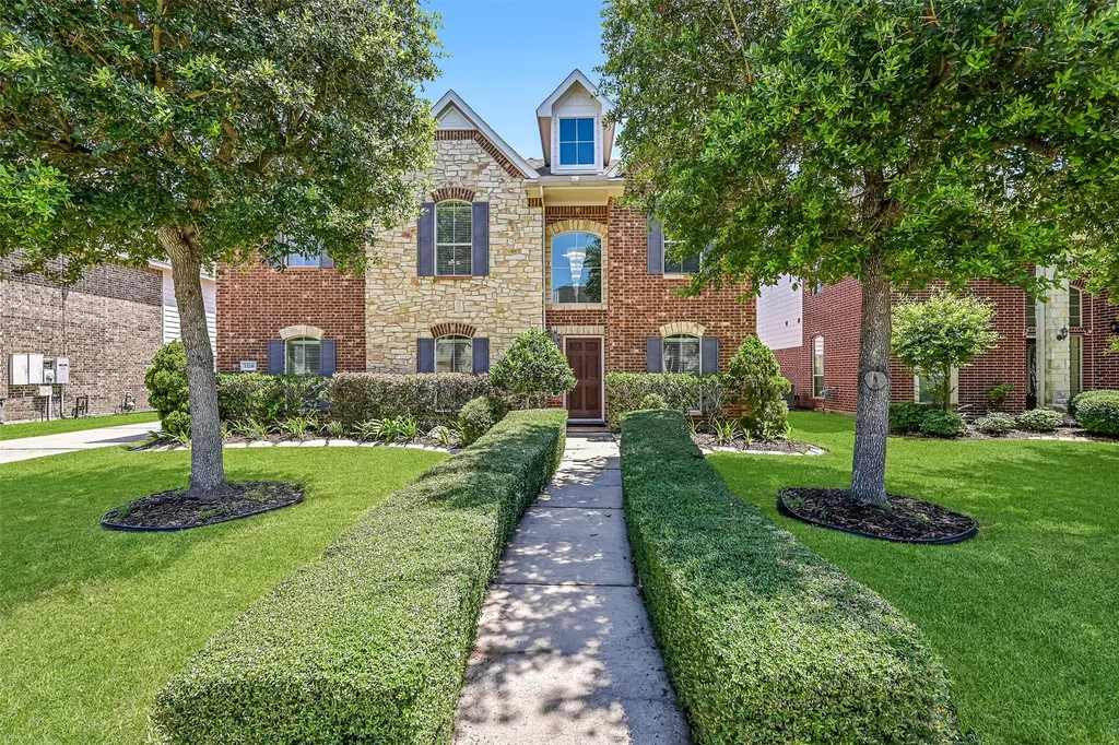 1226 Martinez Court Friendswood TX 77546