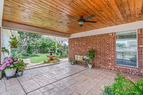 1226 Martinez Court Friendswood TX 77546