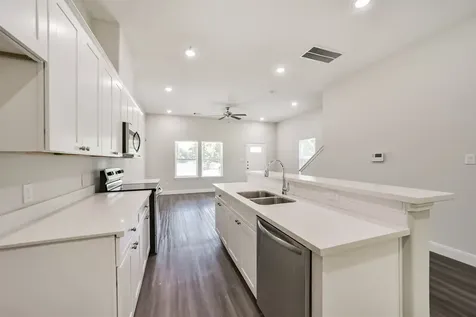 5604 Eastland Street Houston TX 77028