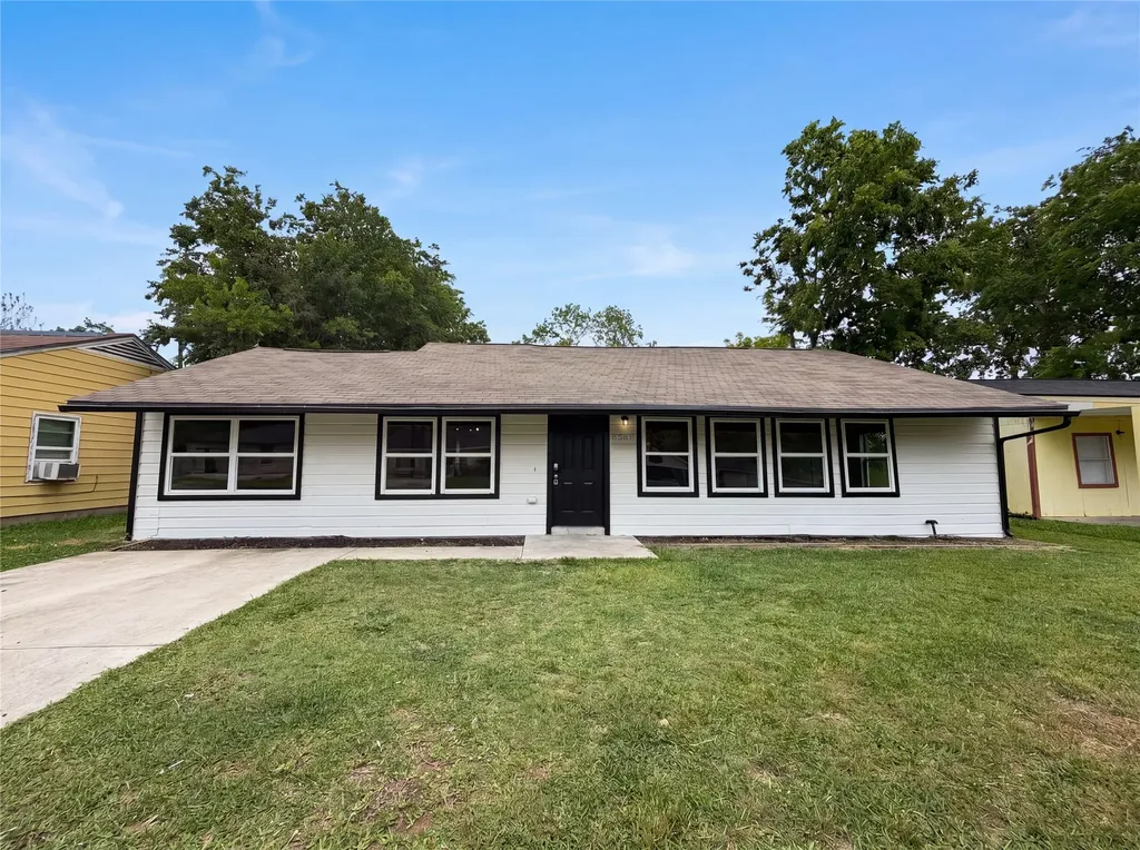 5935 Southseas Street Houston TX 77033