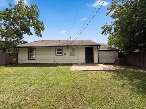 5935 Southseas Street Houston TX 77033