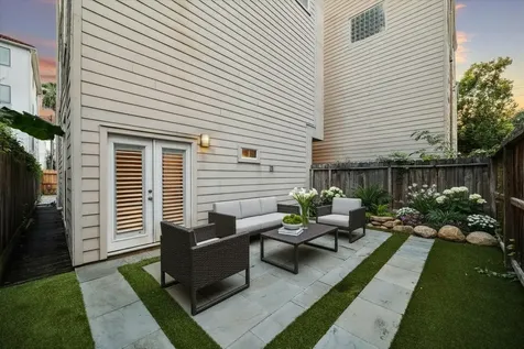 1506 Birdsall Street Houston TX 77007