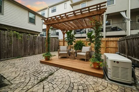 1506 Birdsall Street Houston TX 77007