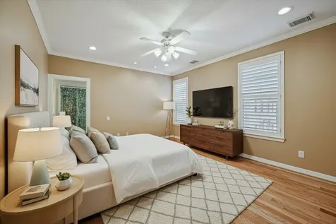 1506 Birdsall Street Houston TX 77007