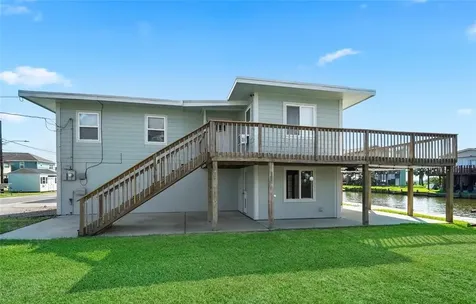 109 Bayou Vista Drive Hitchcock TX 77563