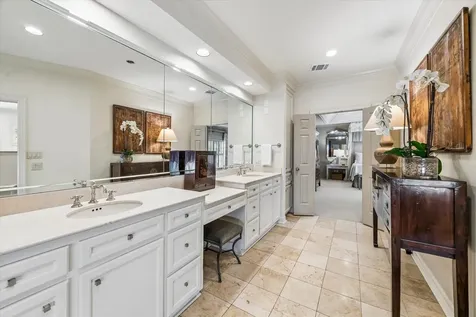 2627 Sutton Court Houston TX 77027