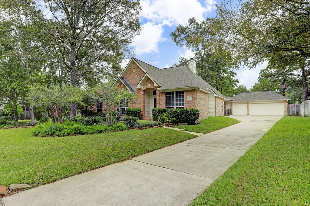3 S Acacia Park Circle The Woodlands TX 77382
