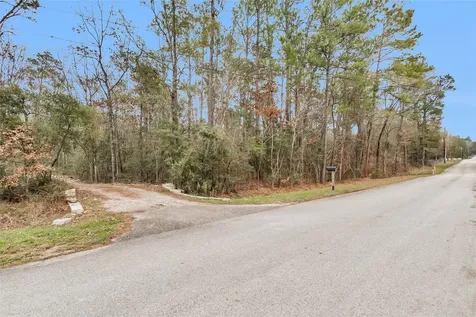 7261 Forest Hills Drive Montgomery TX 77316