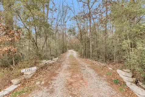 7261 Forest Hills Drive Montgomery TX 77316